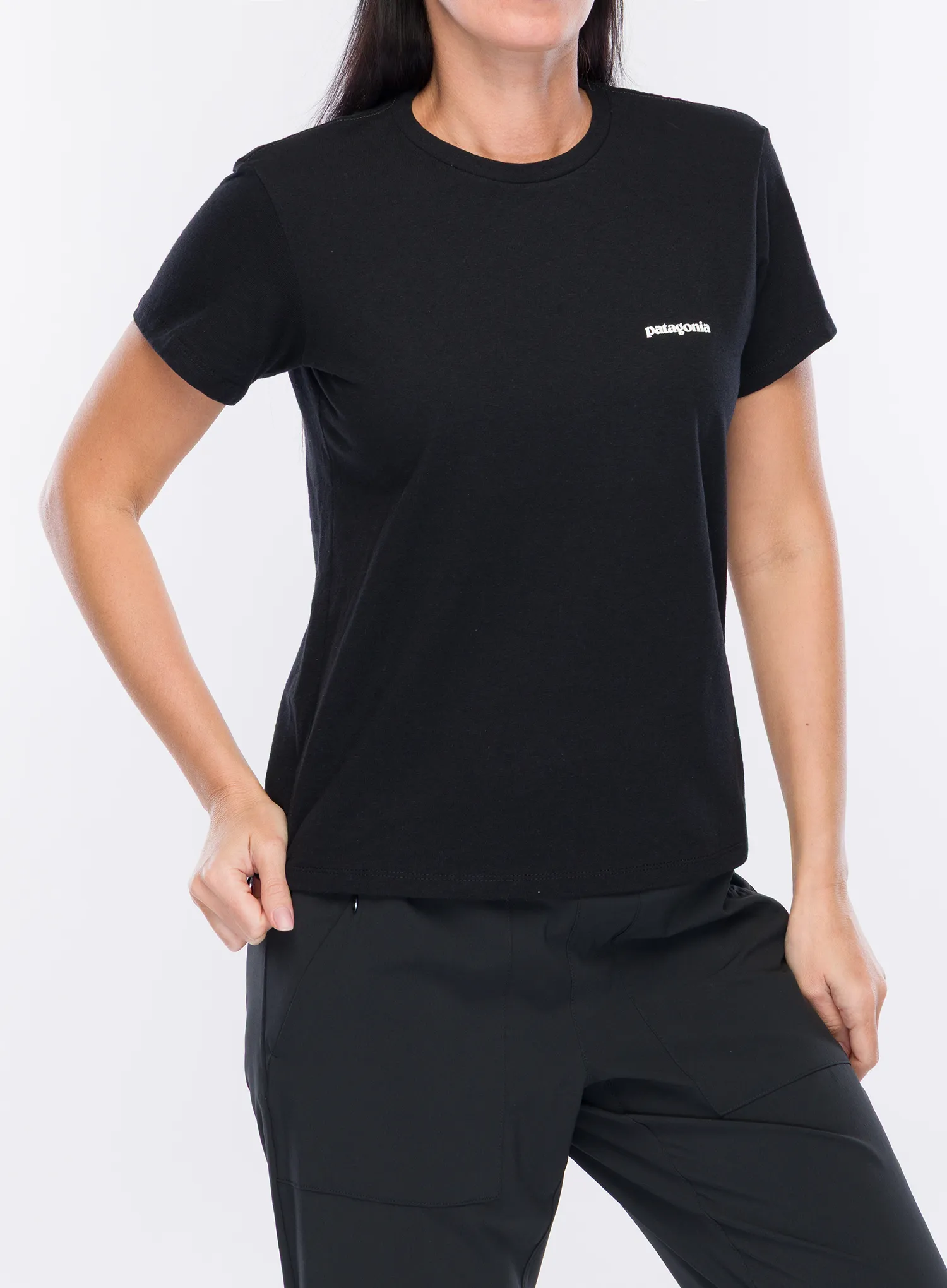Дамска тениска с щампа Patagonia P-6 Logo Responsibili-Tee - black
