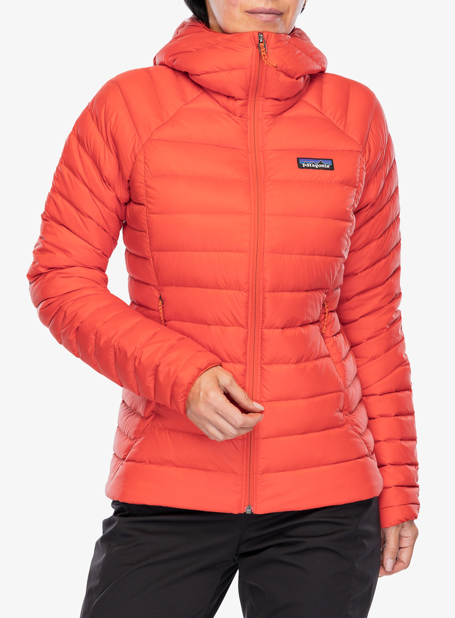PatagoniaDownSweaterHoody_sizzlered_032.webp