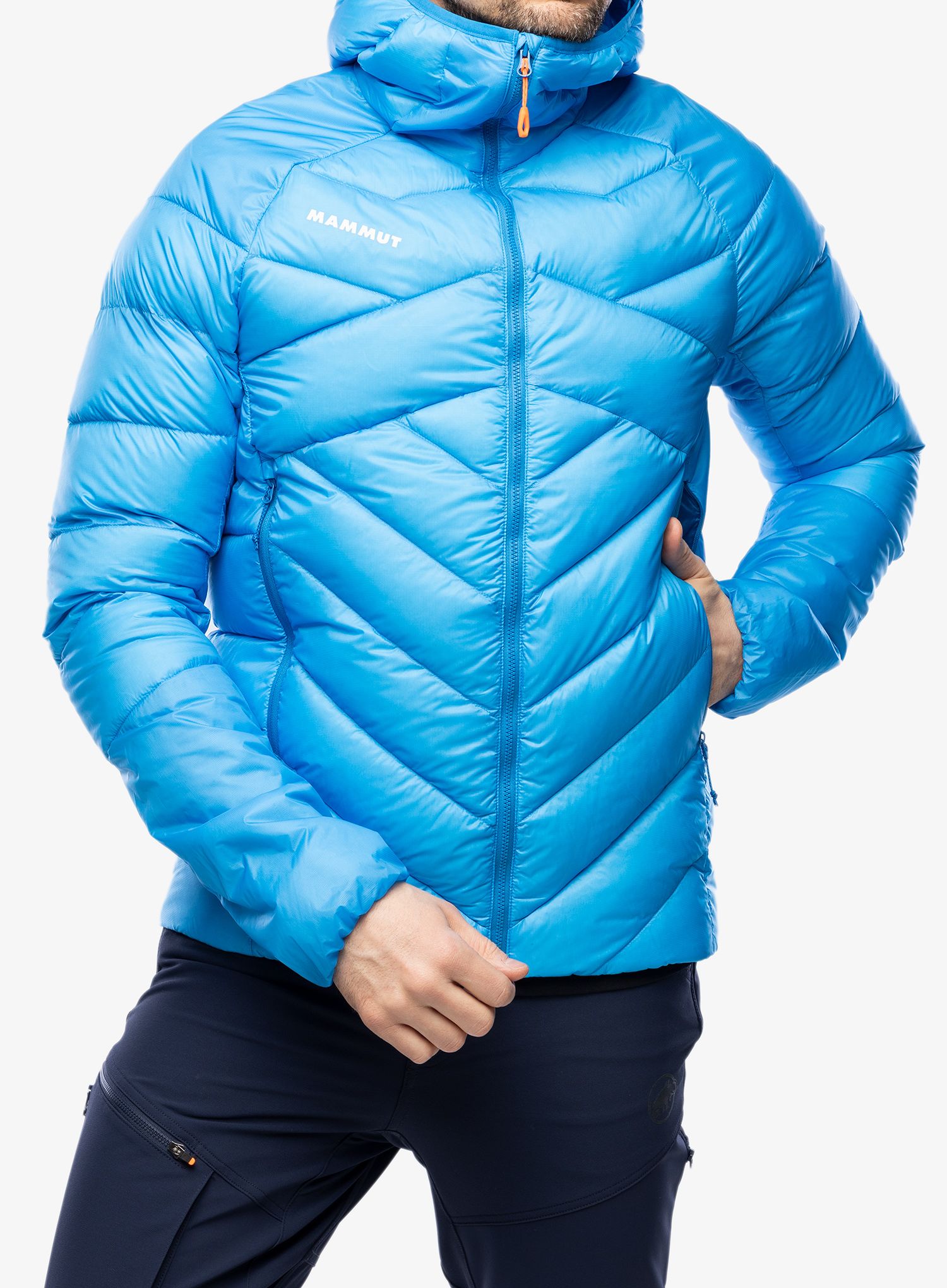 MammutTaissINHoodedJacket_glacierblue7619876495105a.jpg