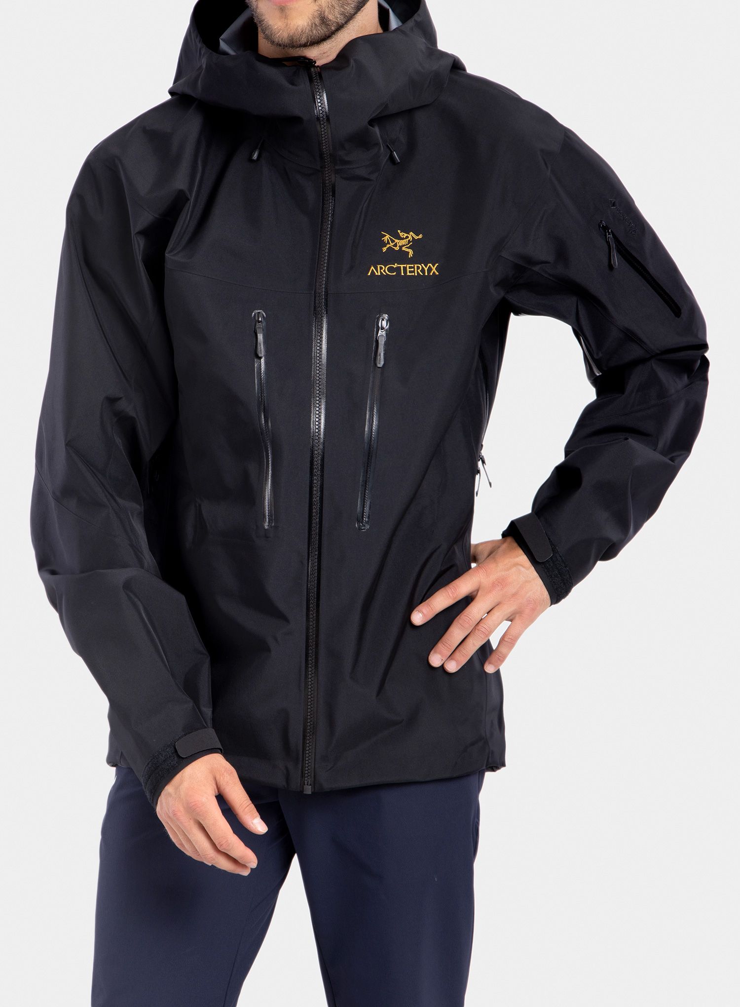 Яке Arcteryx Alpha SV Jacket - 24k black