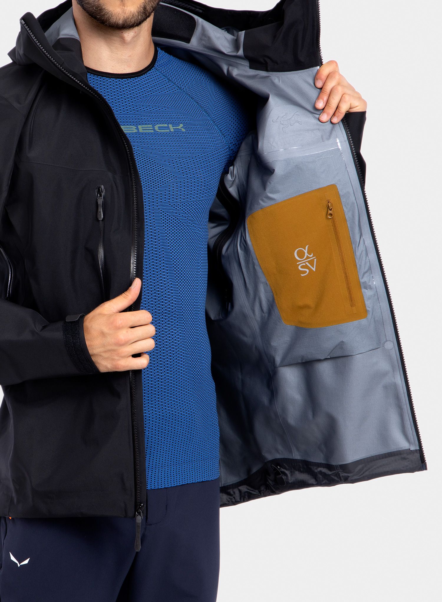 Яке Arcteryx Alpha SV Jacket - 24k black