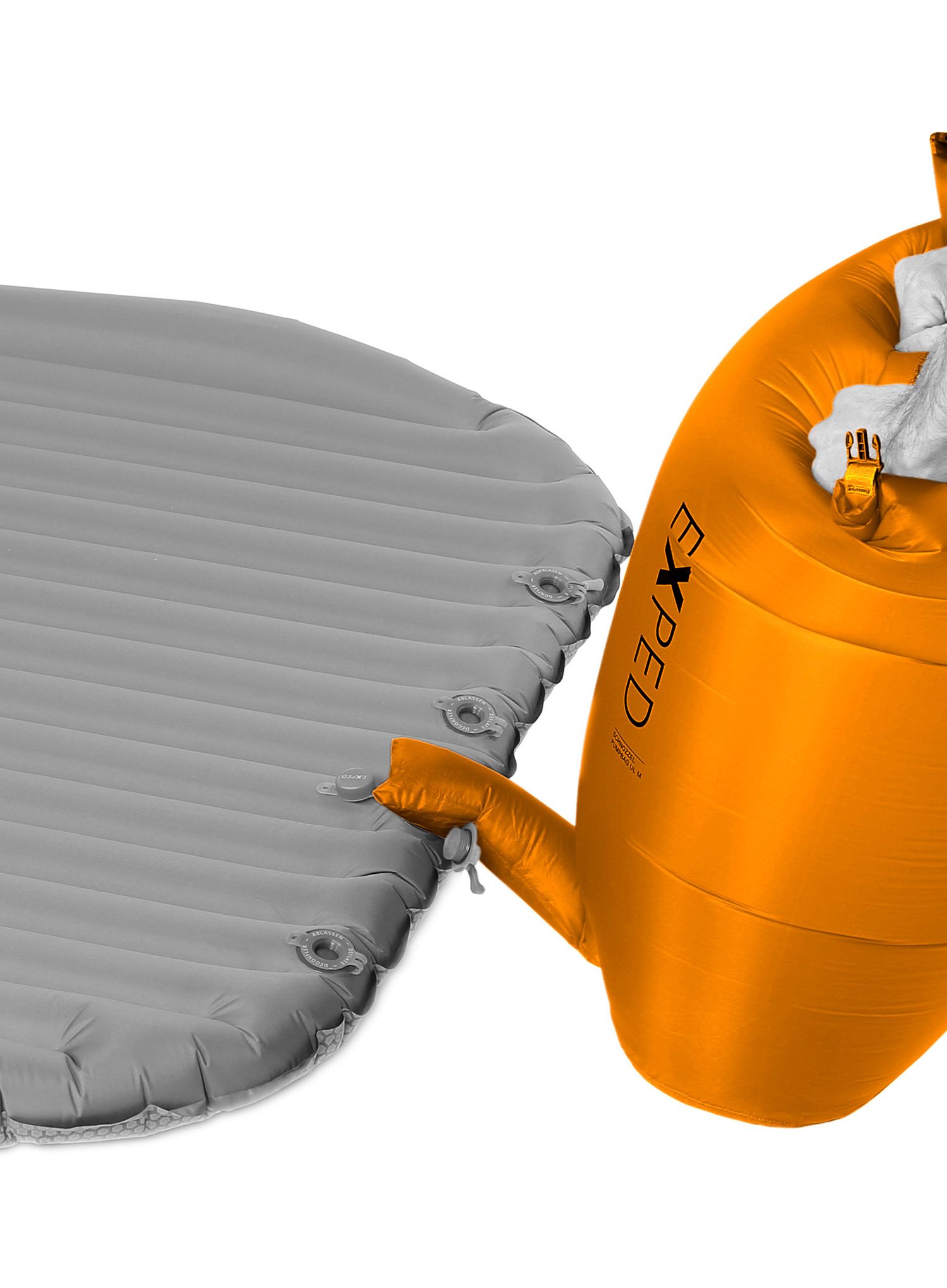 Надуваем матрак Exped SynMat HL Duo Winter LW