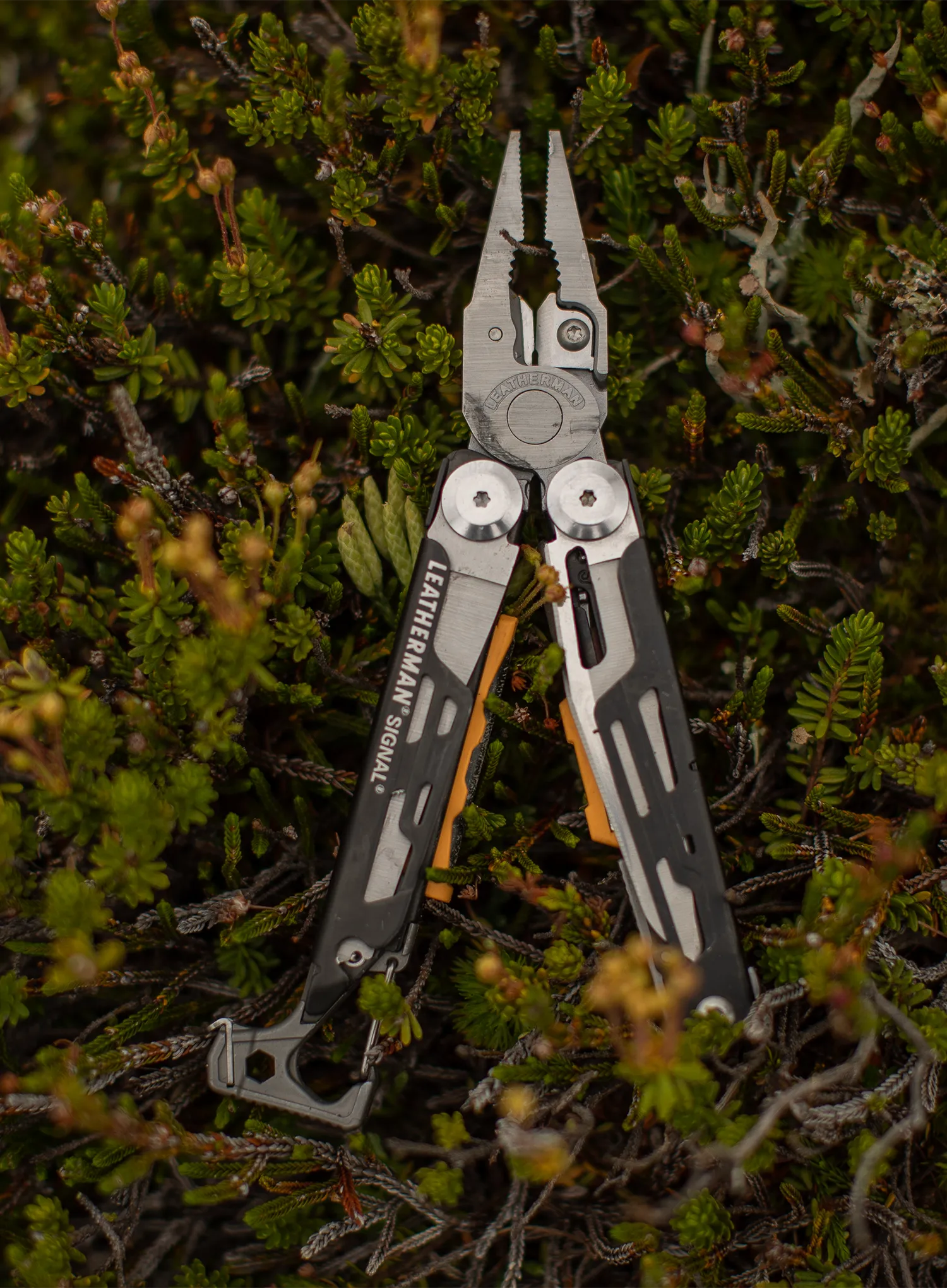 Мултитул Leatherman Signal - stainless