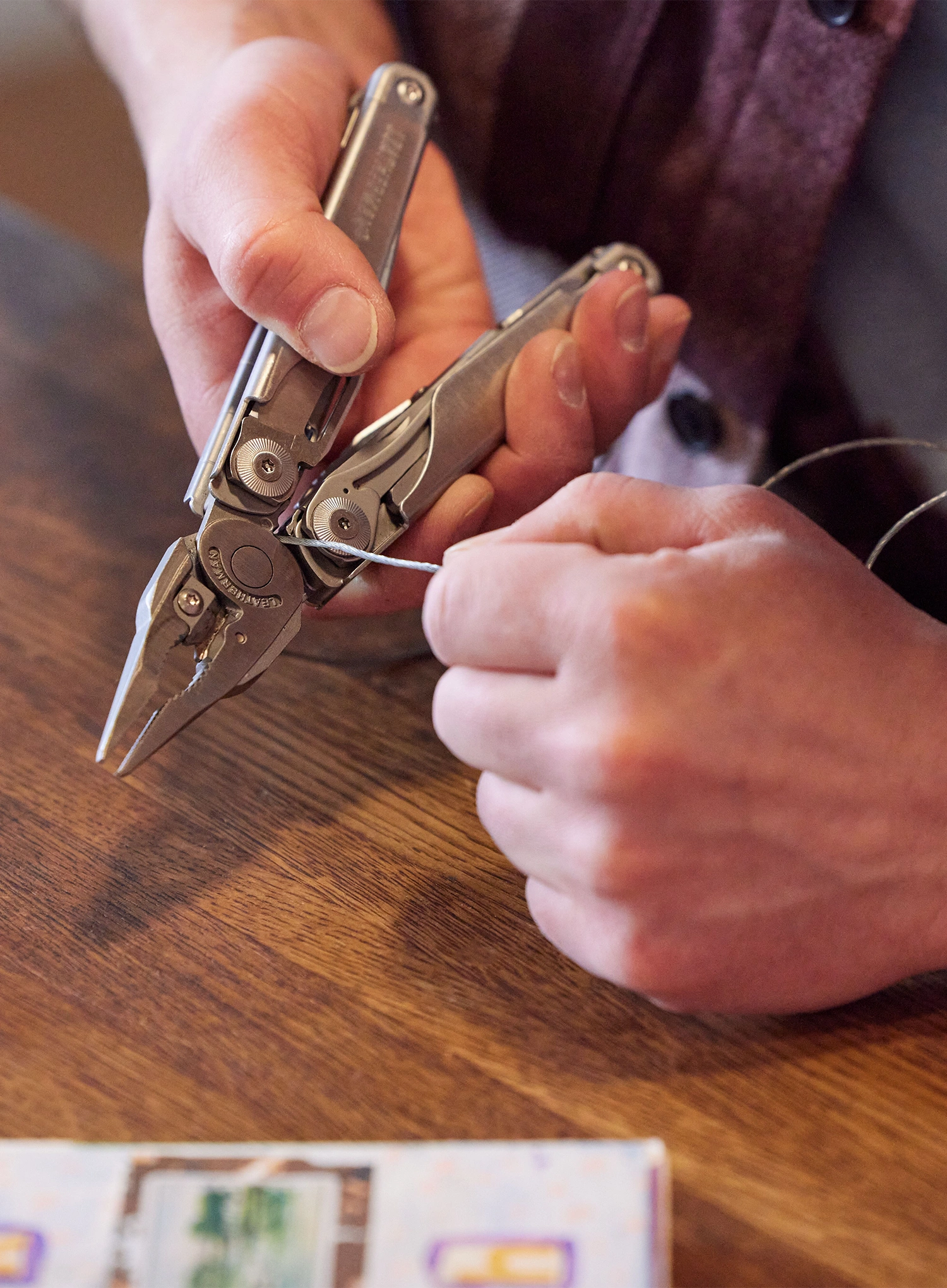 Мултитул Leatherman Surge - stainless