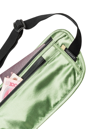 Чантичка за кръст Cocoon Secret Waist Wallet - Silk - light green