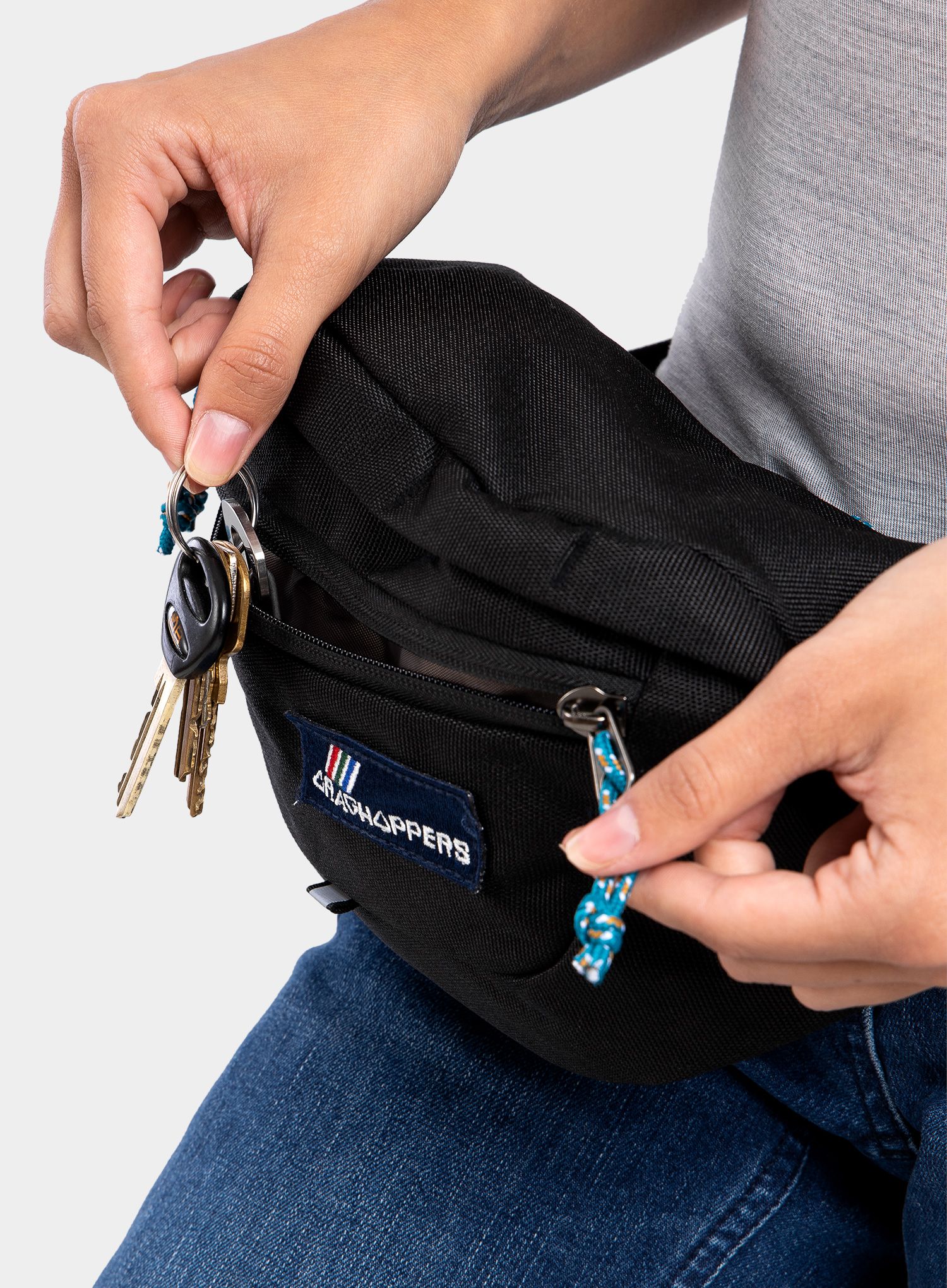 Чантичка за кръст Craghoppers 1.5L Kiwi Classic Bum Bag - black