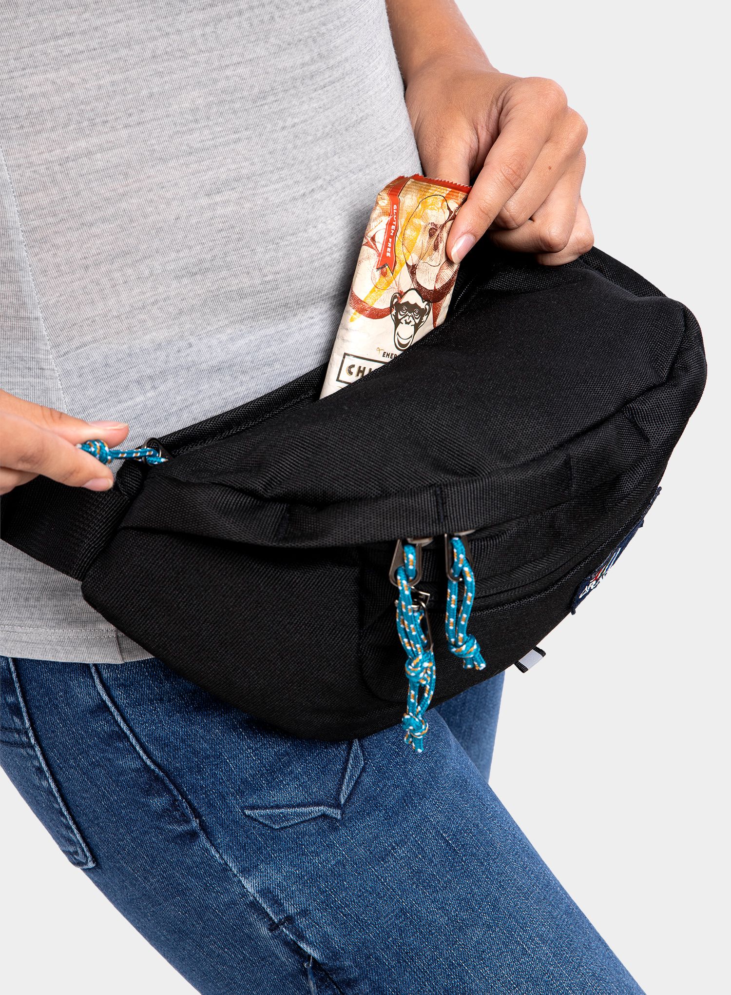 Чантичка за кръст Craghoppers 1.5L Kiwi Classic Bum Bag - black