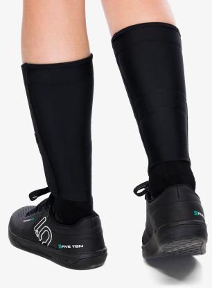 Колоездачни протектори Sweet Protection Shin Guards Light - black