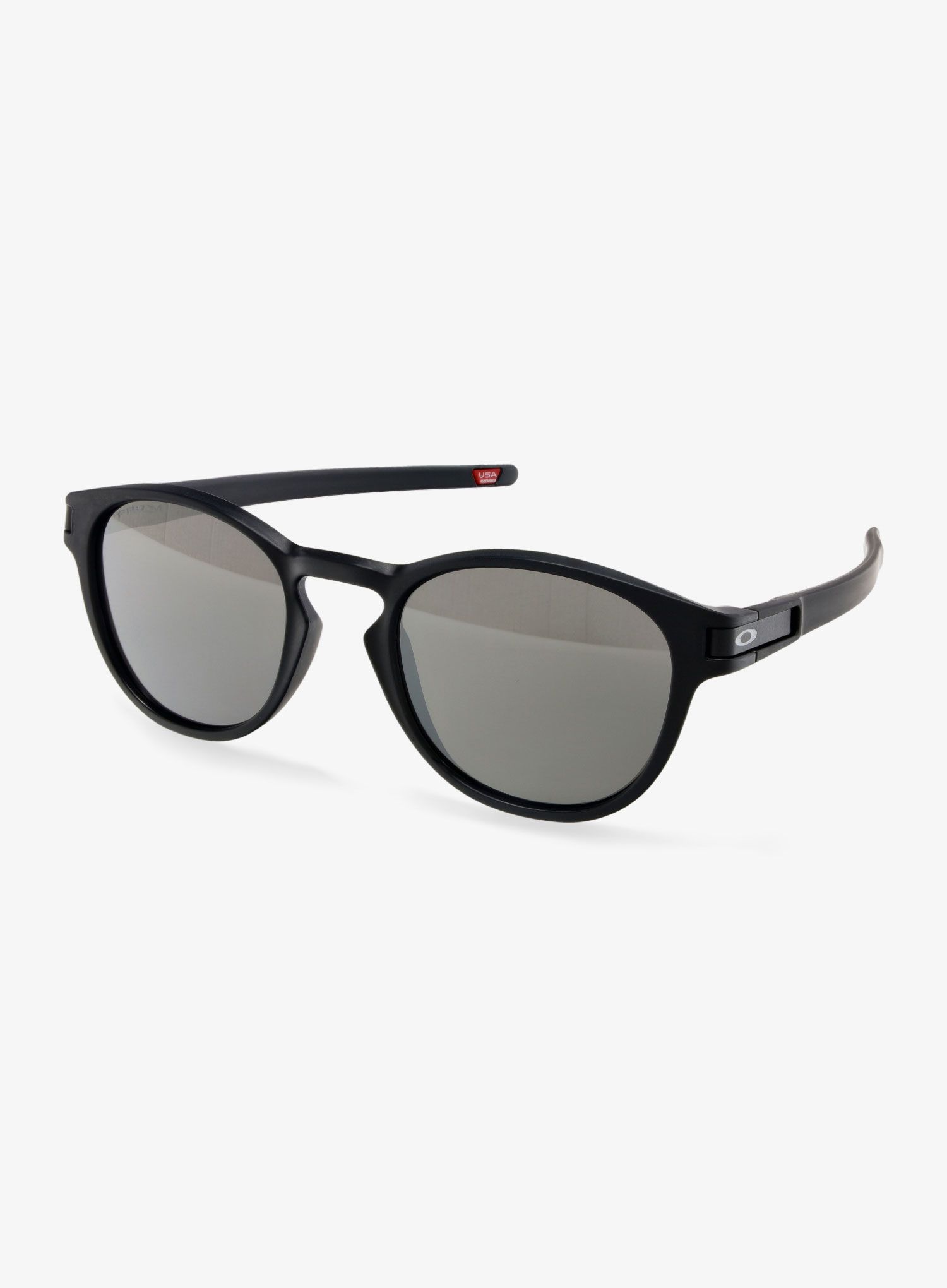 OakleyLatchmatteblack_prizmgrey_7822.jpg