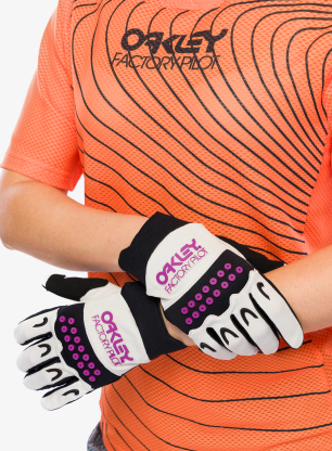 Дамски ръкавици за колоездене Oakley Switchback MTB Glove - lunar rock