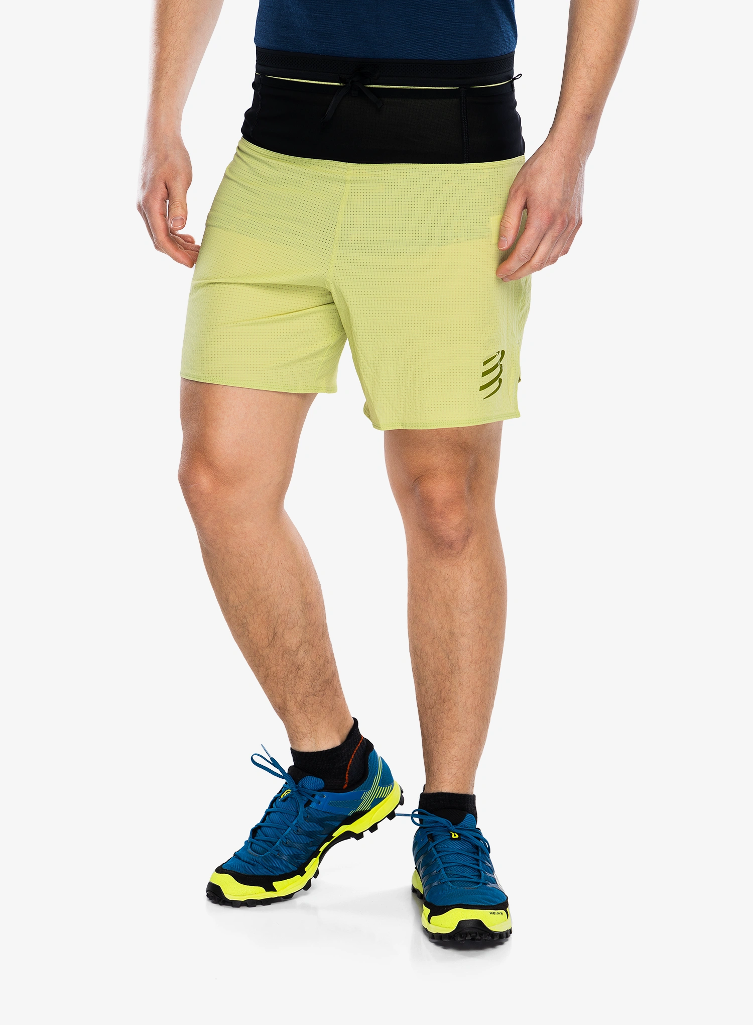 CompressportTrailRacingOvershort_nil7630102590104a.webp