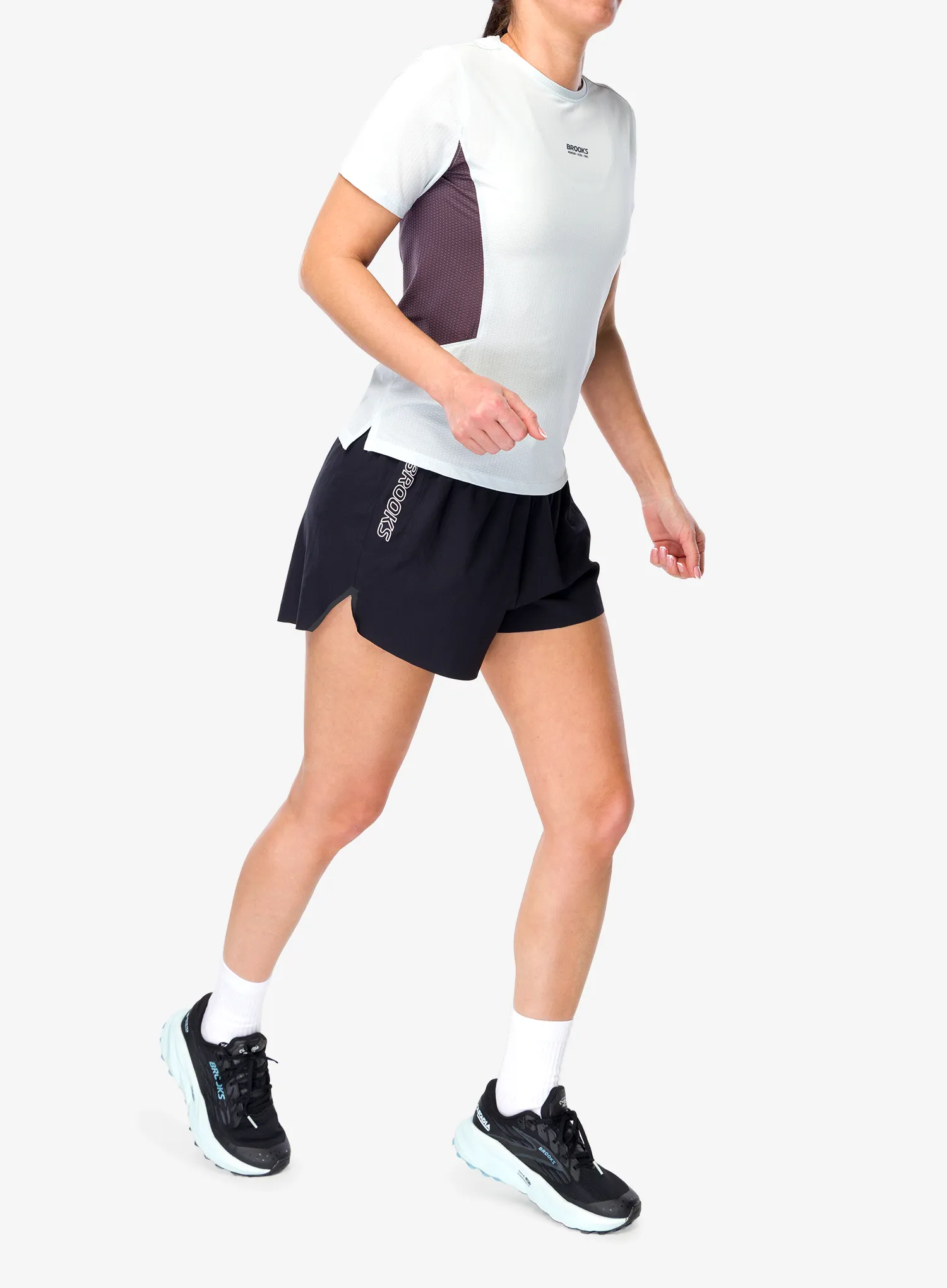 Дамски къси панталони за бягане Brooks Cascadia Short - black