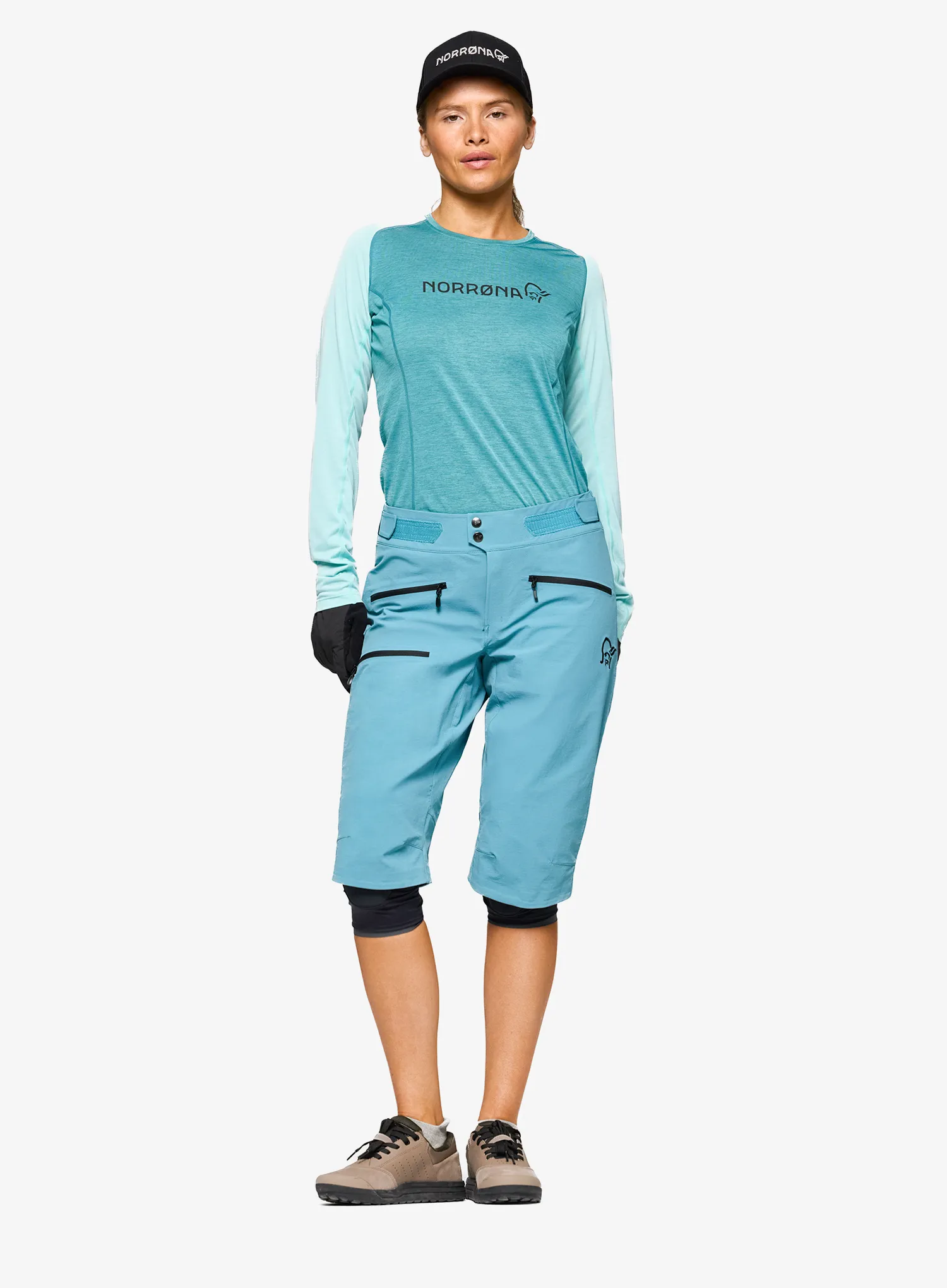 Дамски къси панталони за колоездене Norrona Fjora Flex1 Shorts - brittany blue
