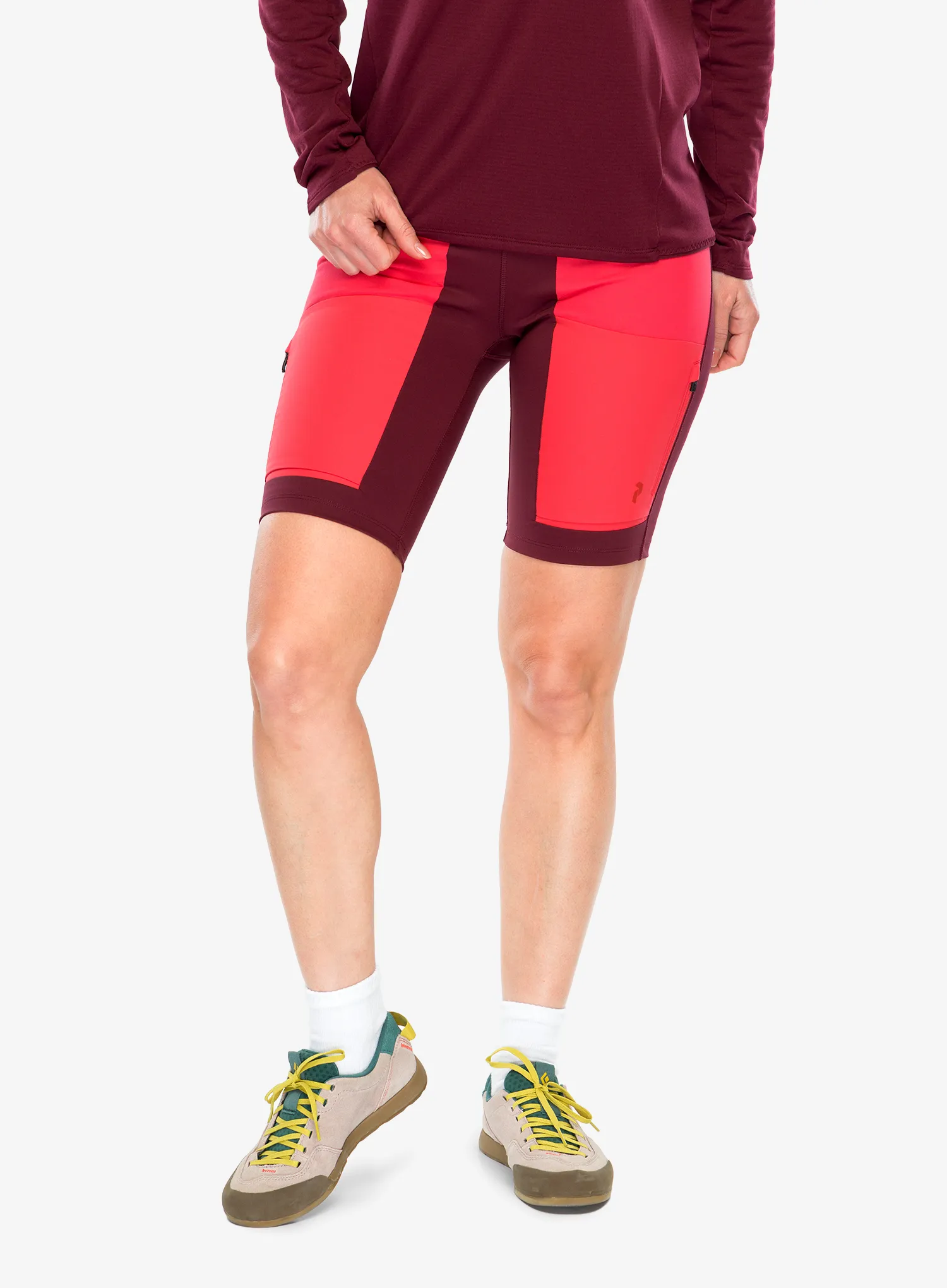 PeakPerformanceAscentTrackShorts_obscurebrilliantred7333269856822a.webp