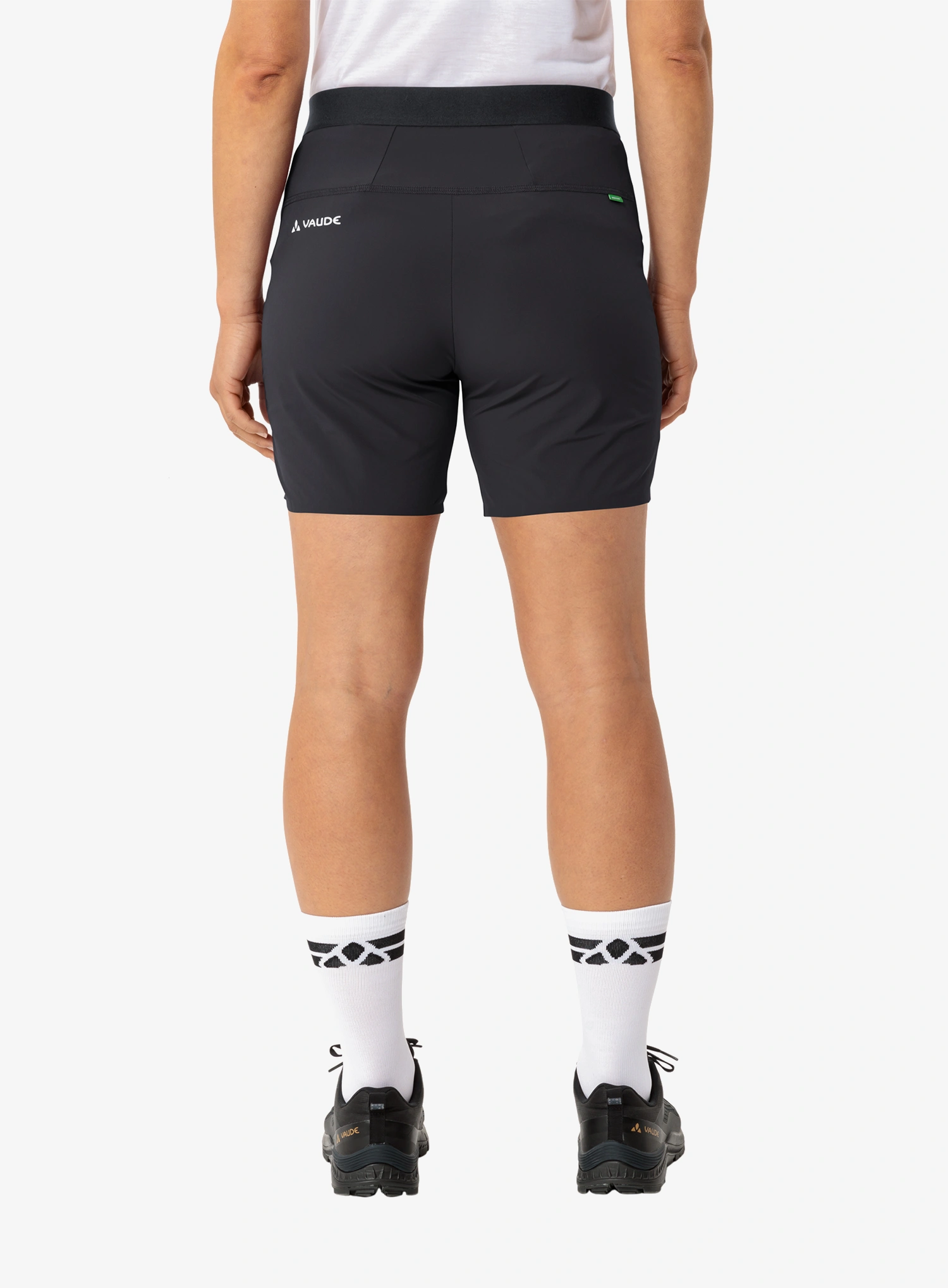 Дамски туристически къси панталони Vaude Scopi LW Shorts II - black/black