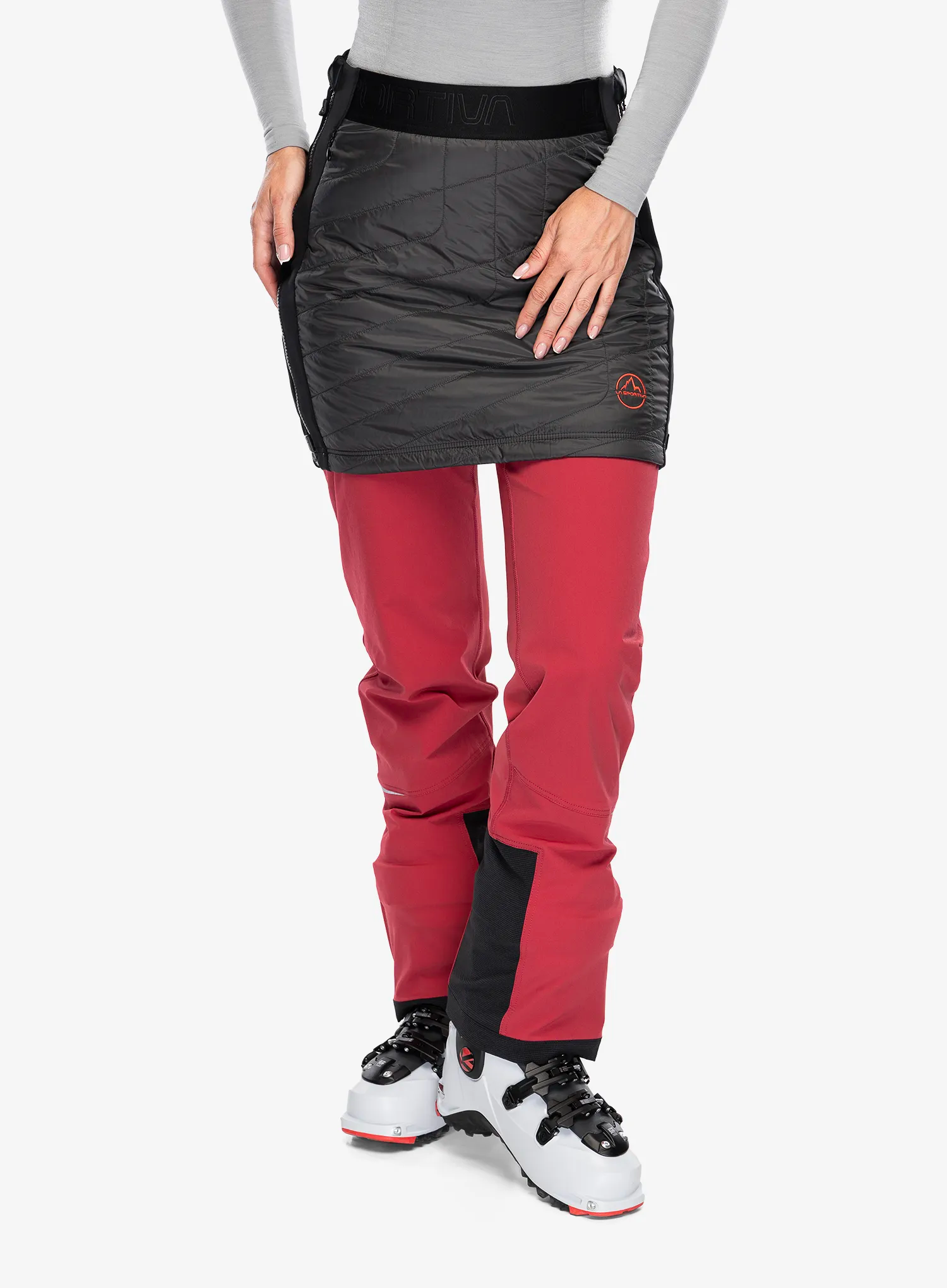 LaSportivaWarmUpPrimaloftSkirt_carboncherrytomato__8058428073665a.webp