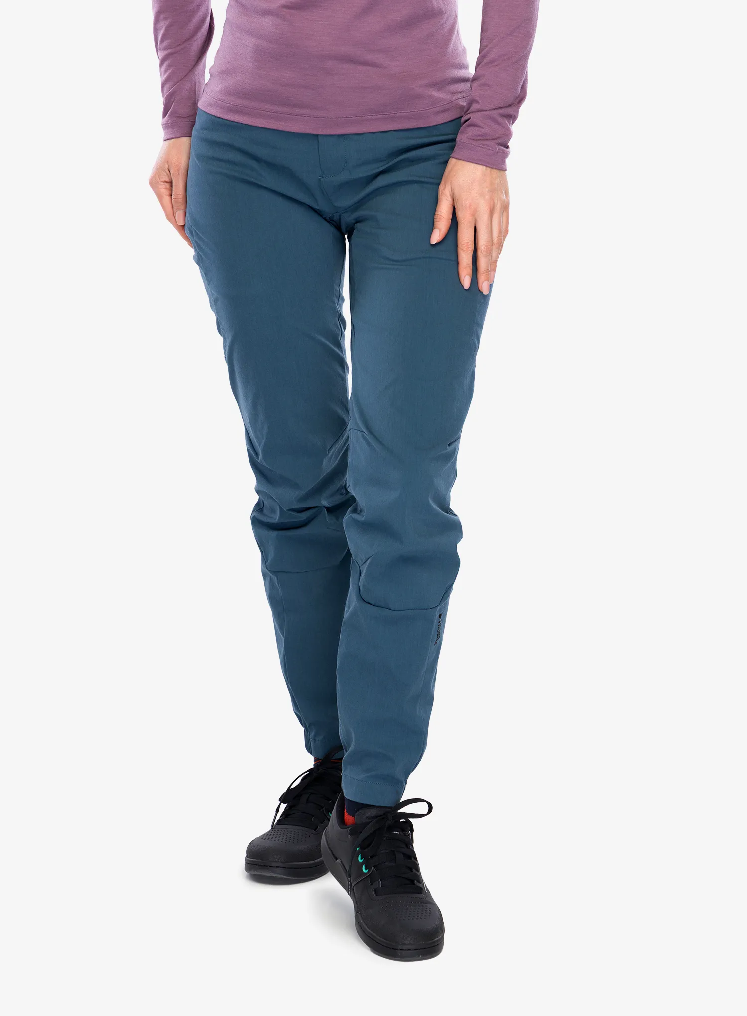 MonsRoyaleDiversionMerinoTrailPants_abyssabyss_9420070071761a.webp
