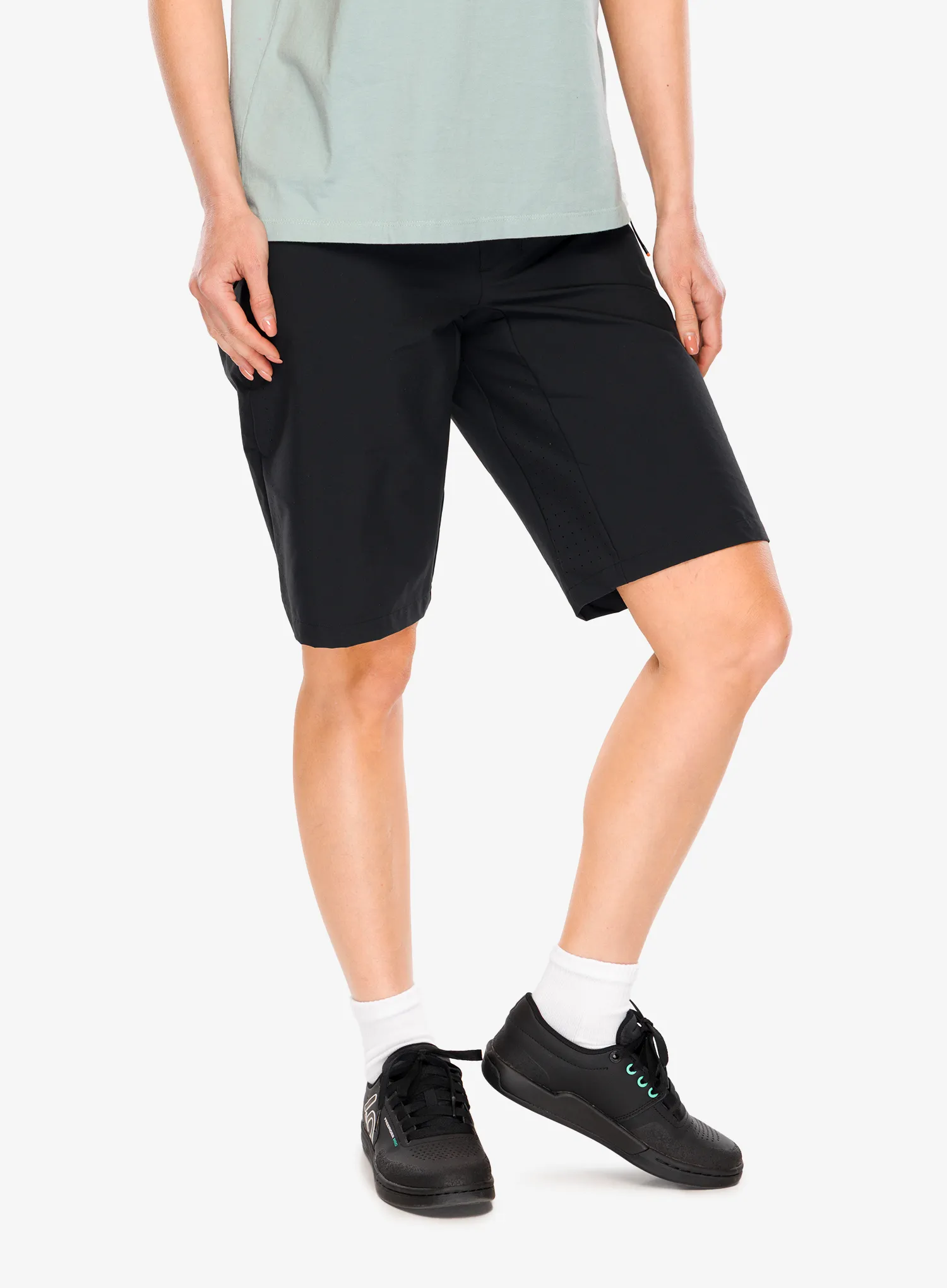 POCMotionAirShortsblack7325549828353c.webp