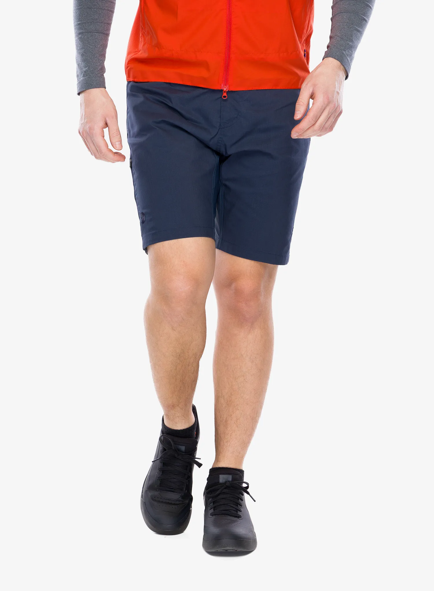 FjallravenHojaHybridShorts_navynavy_7323451082771a.webp