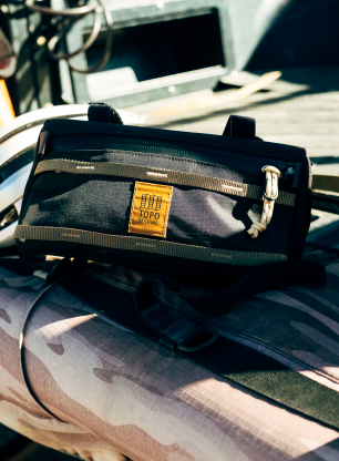 Чанта за кормило Topo Designs Bike Bag - black/neutral