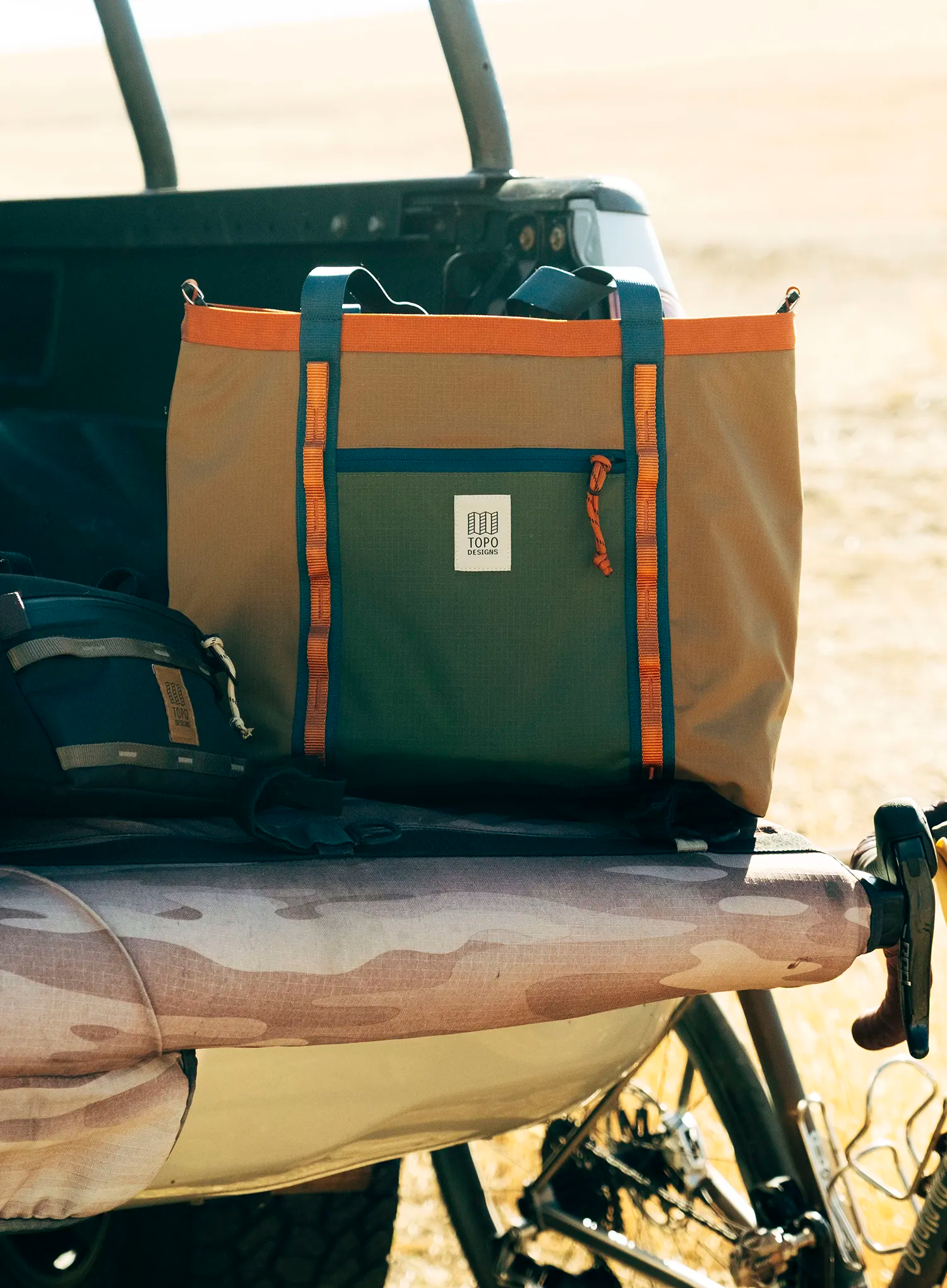 Чанта за кормило Topo Designs Bike Bag - woodland/terracotta