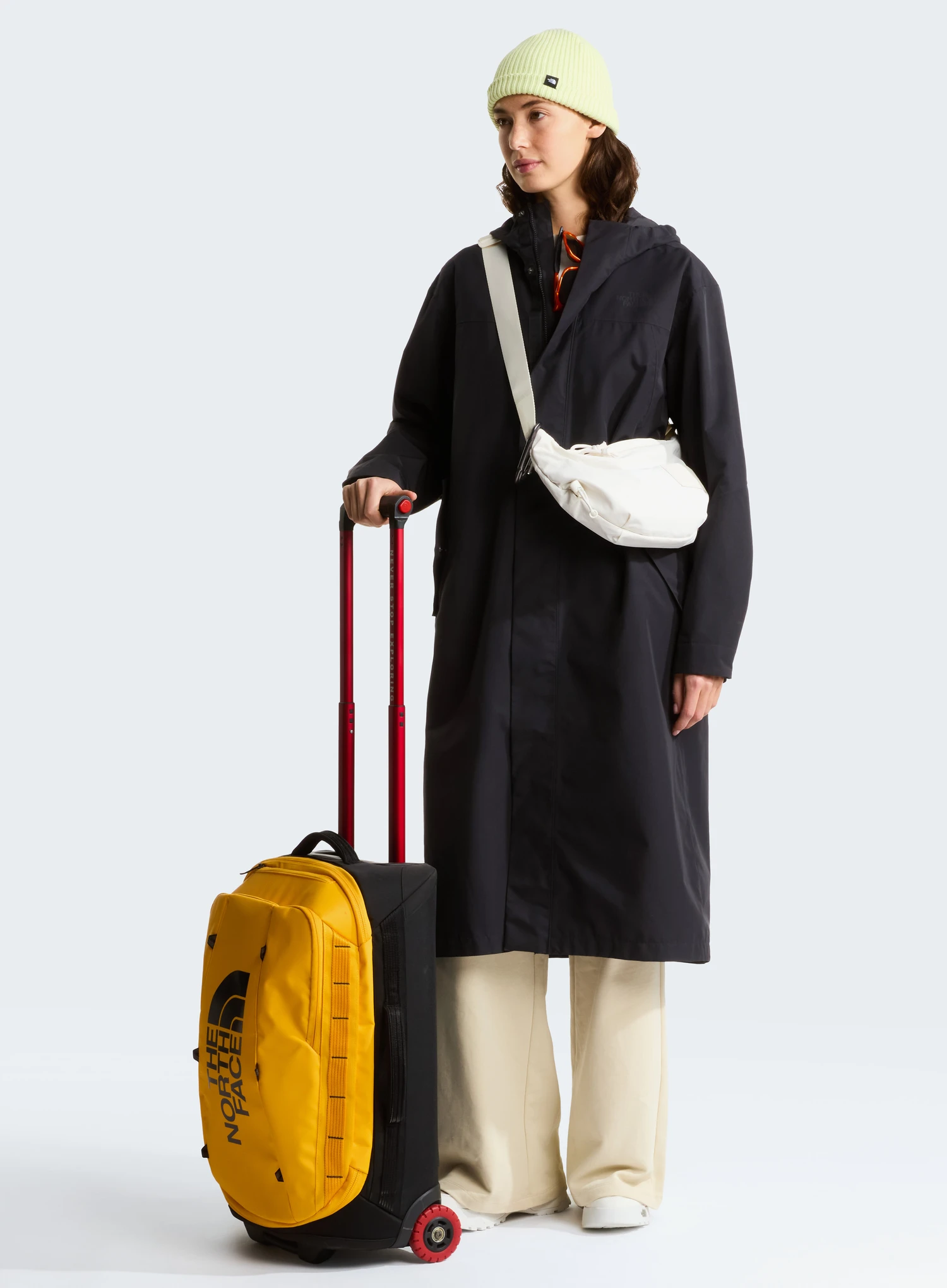 Куфар за пътуване The North Face Base Camp Rolling Thunder 22 - summit gold/tnf black