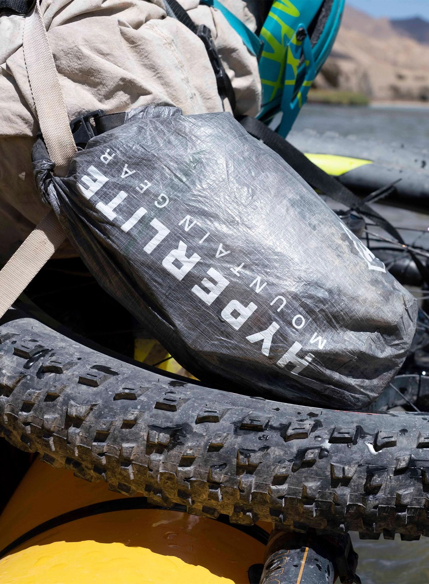 Непромокаема торба Hyperlite Mountain Gear Roll-Top Stuff Sack 10 L